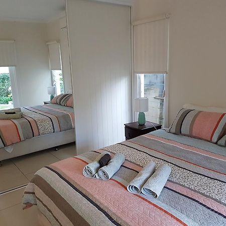 Modern 3 Bedroom Apartment In Traditional Queenslander , Patio, Leafy Yard, Pool Brisbane Luaran gambar